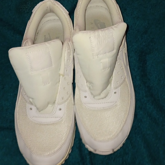 Nike Air Max 90 essential triple white size 11(CN8490-100)PREOWNED - Picture 12 of 13